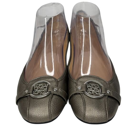 Liz Claiborne Shoes Womens 9.5 Gold Metallic Iris Ballet Flats Slip On Comfort - Picture 2 of 9